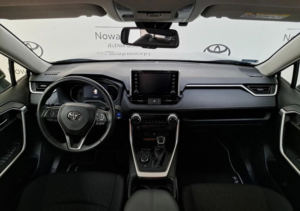 Toyota RAV4 cena 149900 przebieg: 42304, rok produkcji 2019 z Ińsko małe 466